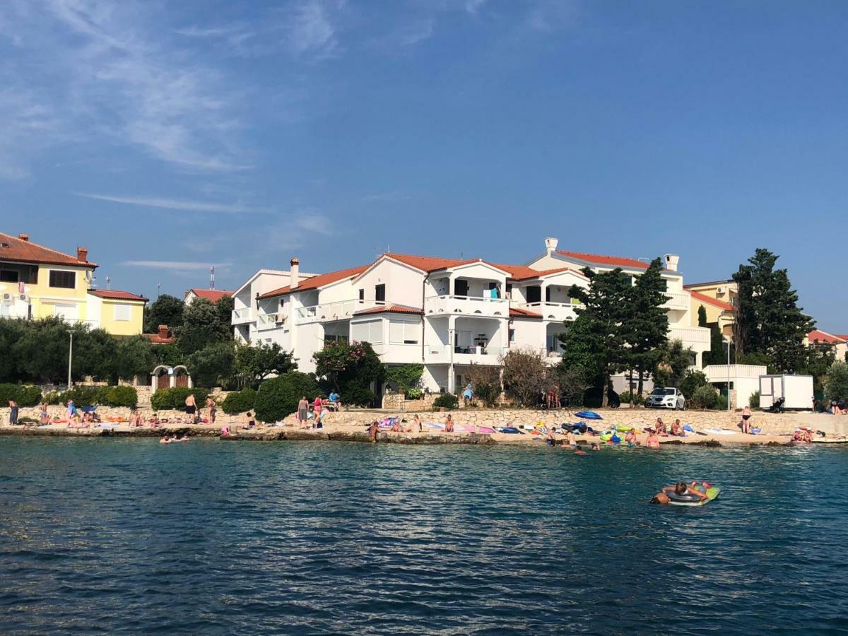 Croatia Mandre Apartment Exterior photo